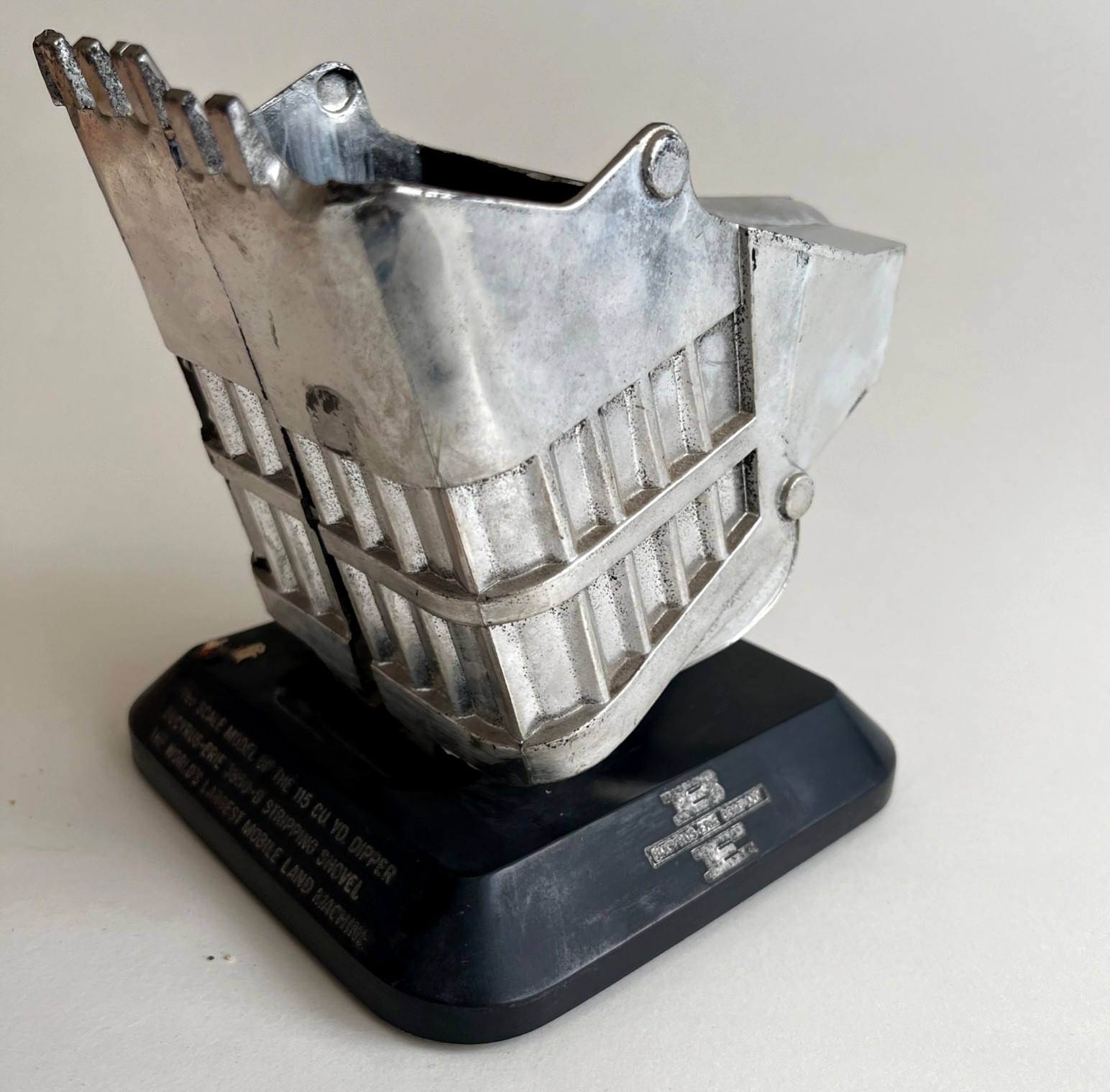 1/60 Scale Model of a Bucyrus Erie Company 1960 Stripping Shovel Original Metal