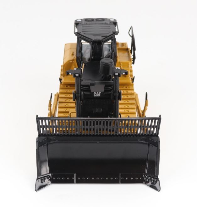 DIECAST MASTERS – Toro CATERPILLAR D8 for Waste Handling – 1/5…