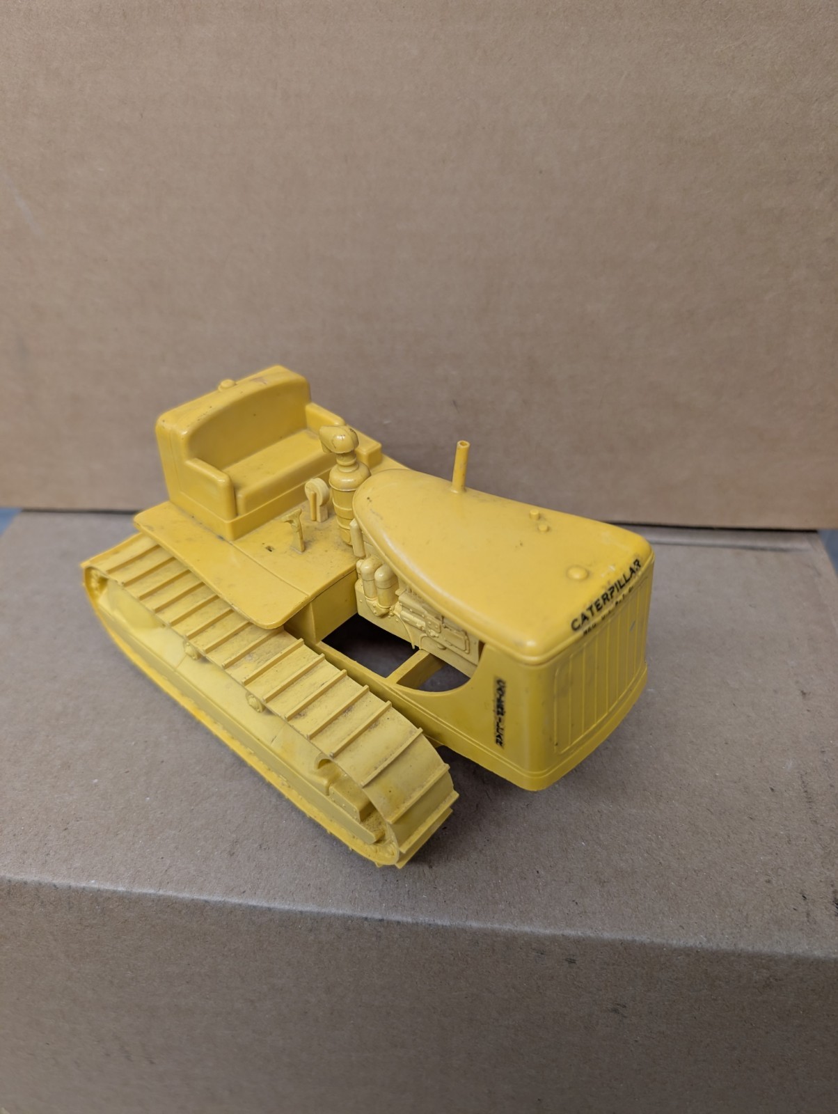 Vintage Cruver Caterpillar Plastic D7 Tractor 1:24 Scale