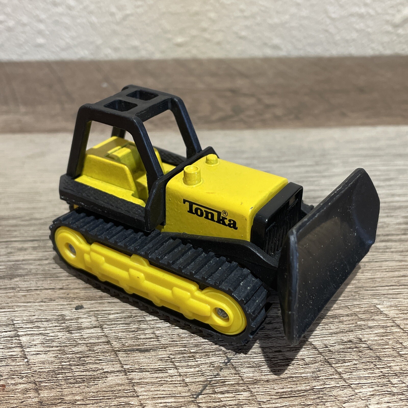 1994 Vintage TONKA Tractor Bulldozer Front Loader Diecast Plastic Yellow 3.25”