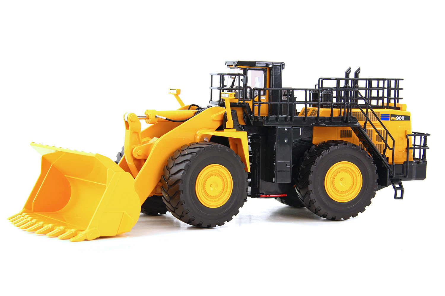 First Gear 3301 Komatsu WA900-3 Wheel Loader Diecast 1/50 MIB