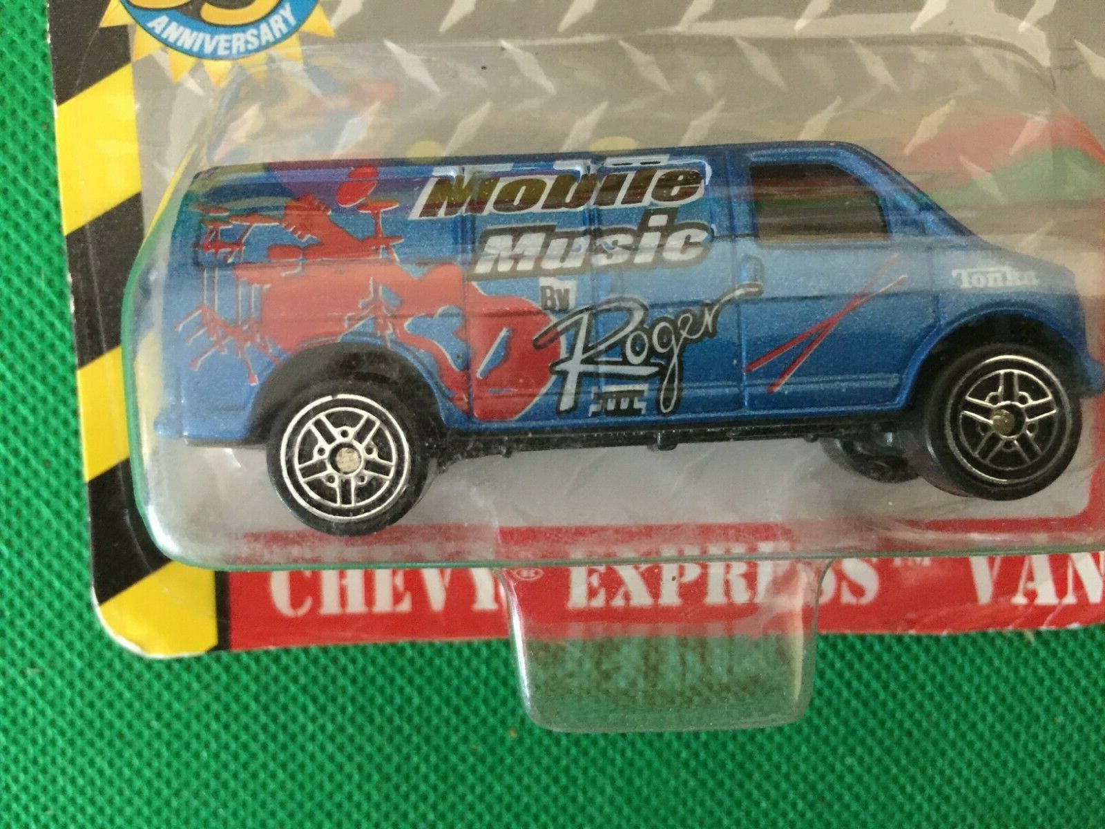 1999 TONKA Maisto VW Caravelle Locksmith 24 HR Service 1:64 B105