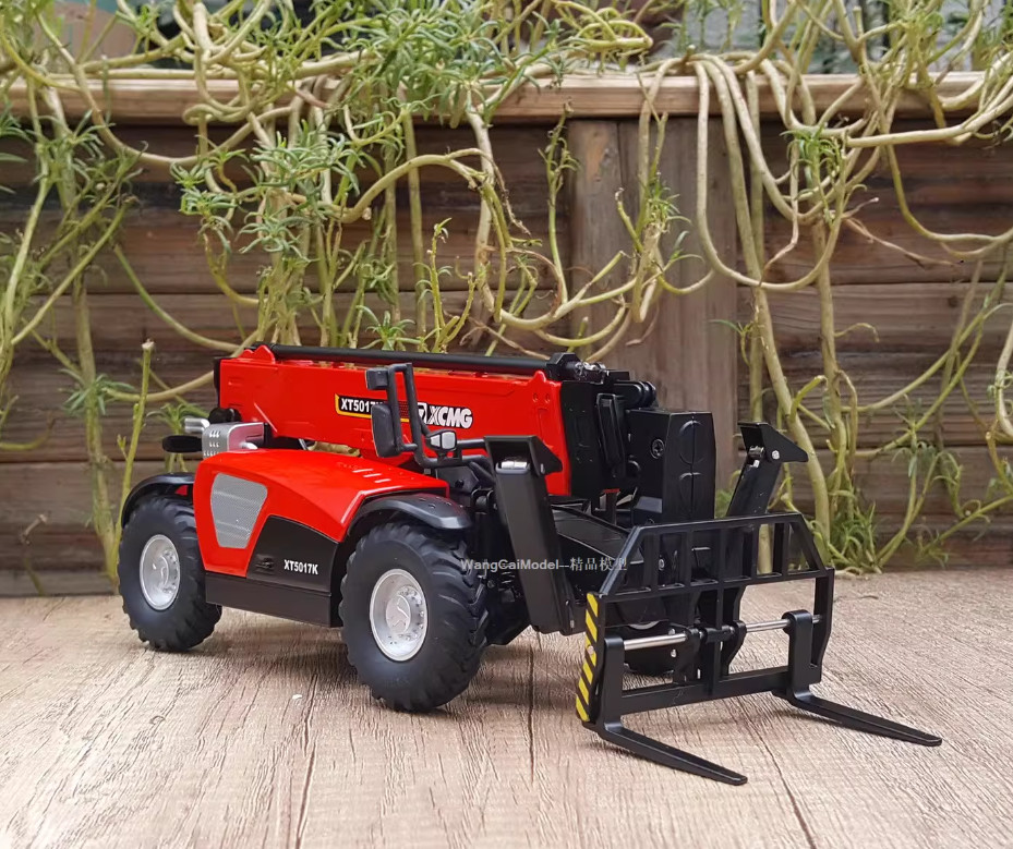 1:30 61CM XCMG XT5017K Telescopic Handler Arm Forklift Machine Diecast Model