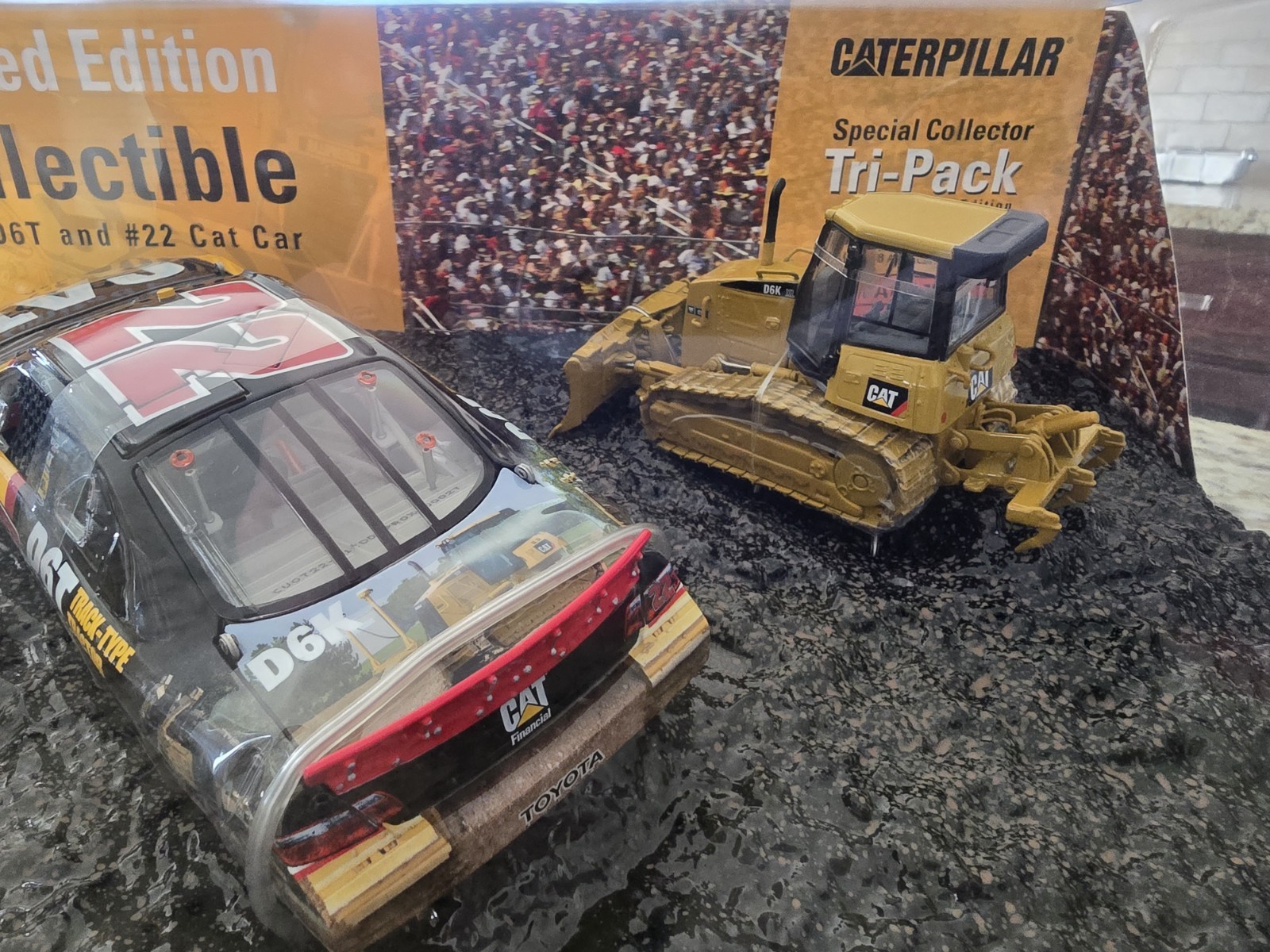 Limited Edition Norscot CAT Collectible D6k, D6T & #22 Cat Car 55480 NEW