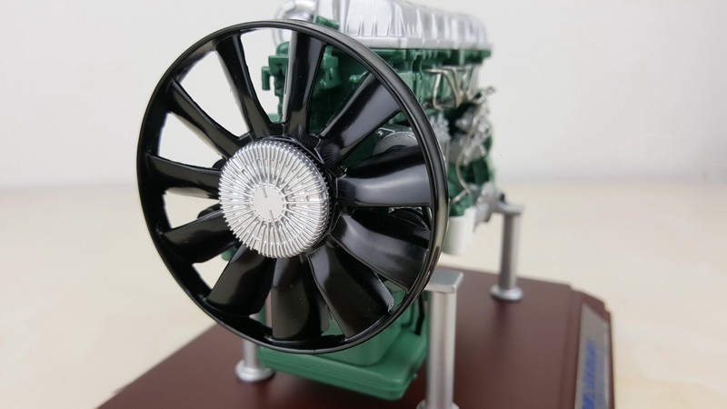 1:12 Wuxi Diesel CA6DM Engine Construct Machinery Equipment Diecast Model