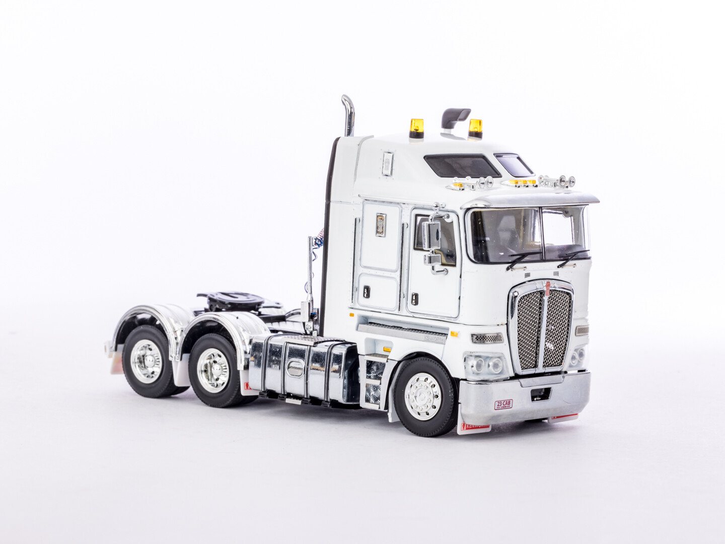 Kenworth K200 2.3 Cab Prime Mover Truck White/Black Drake 1:50 Scale #Z01543 New