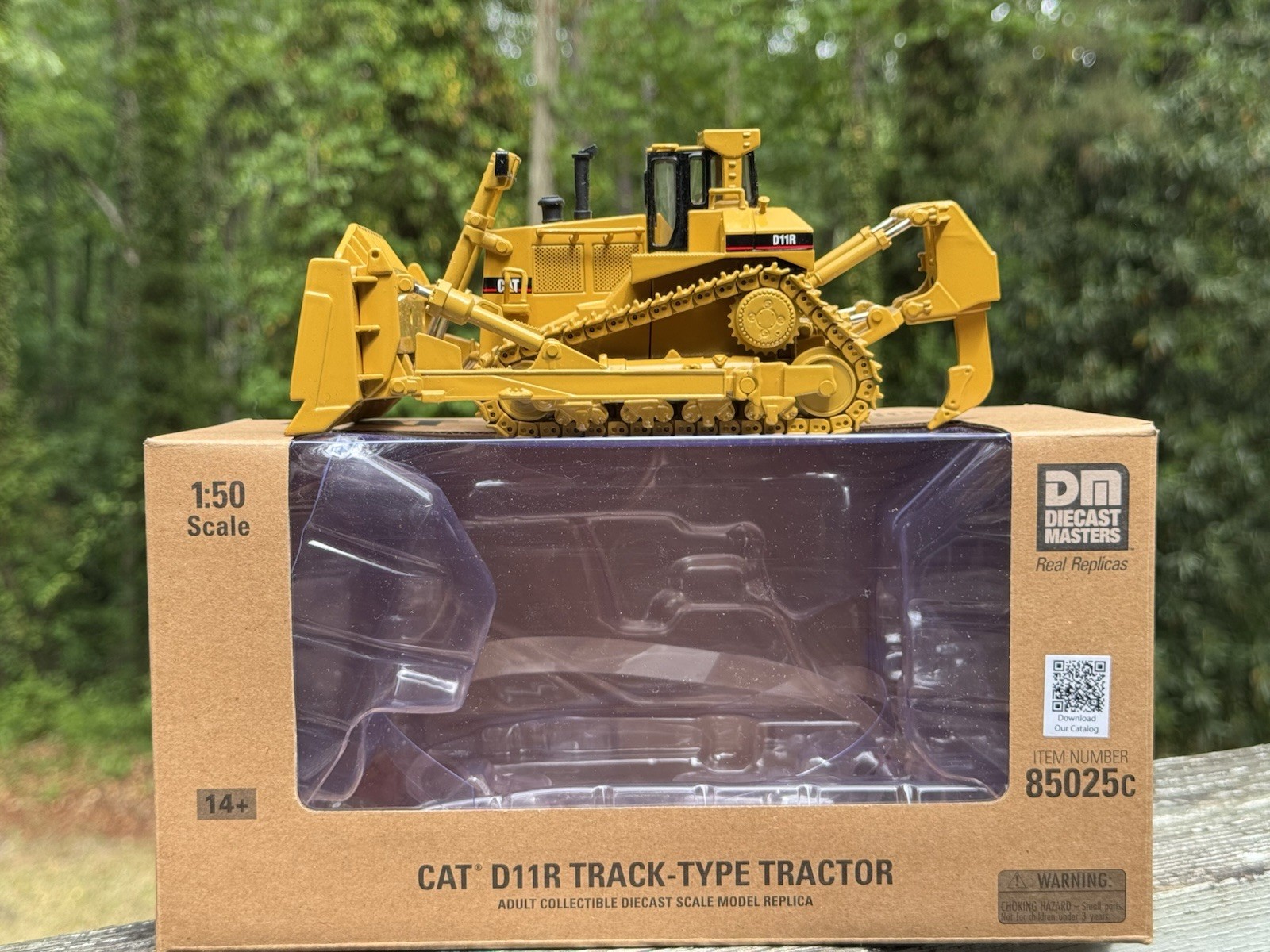 1:50 Diecast Masters Caterpillar D11R 85025C Core Classics, With Metal Tracks