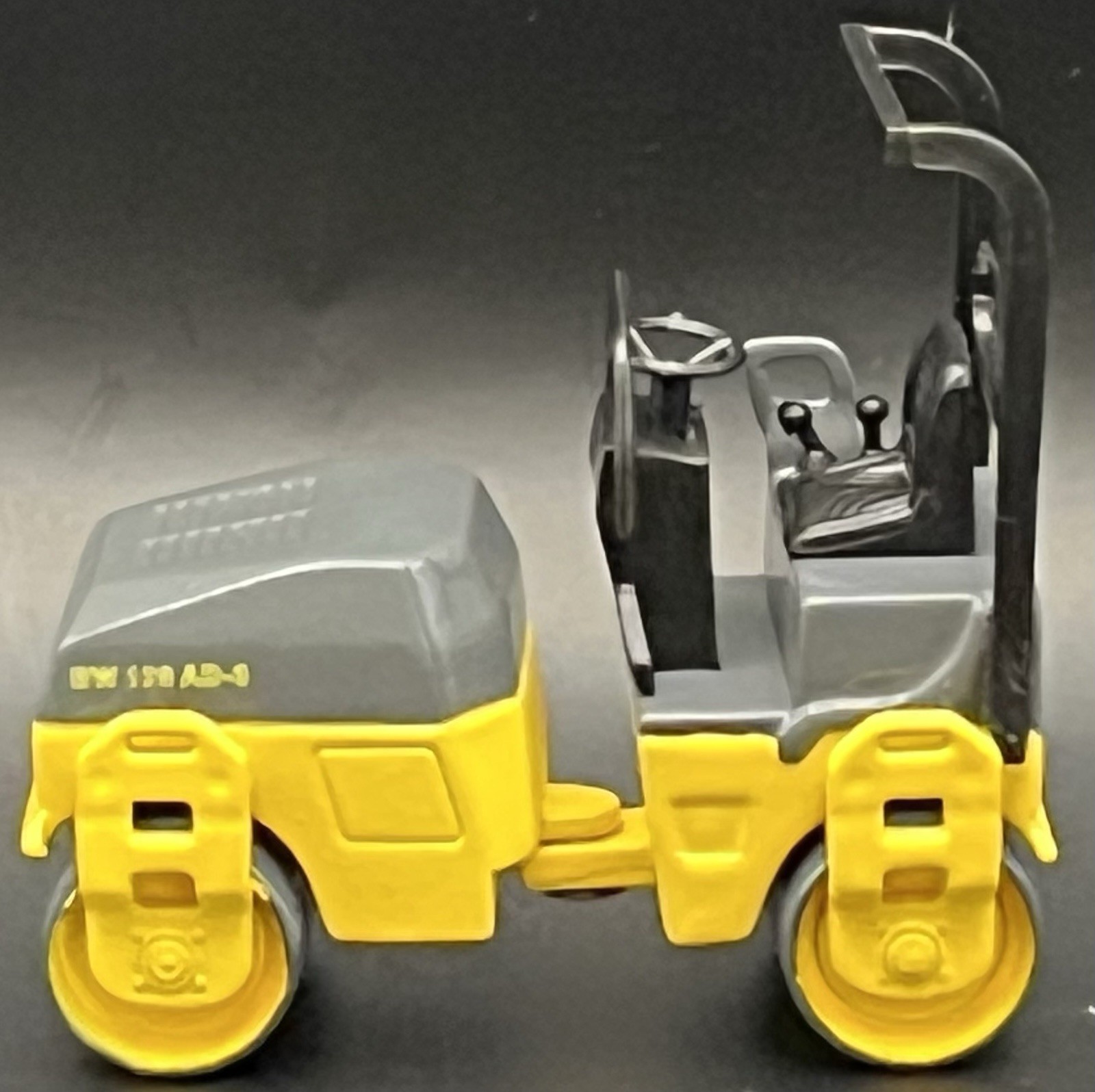 1:50 Bomag BW 120 AD-3 Vibratory Road Roller/Compactor NEW IN BOX (Rare to Find)