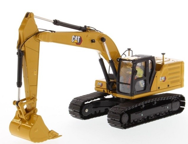 DIECAST MASTERS – CATERPILLAR 330 Crawler Excavator with Driver – 1/50 -…