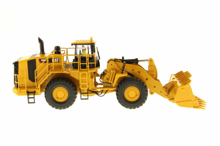 CAT 988K Wheel Loader w/ Operator t1:50 Model – Diecast Masters – 85901