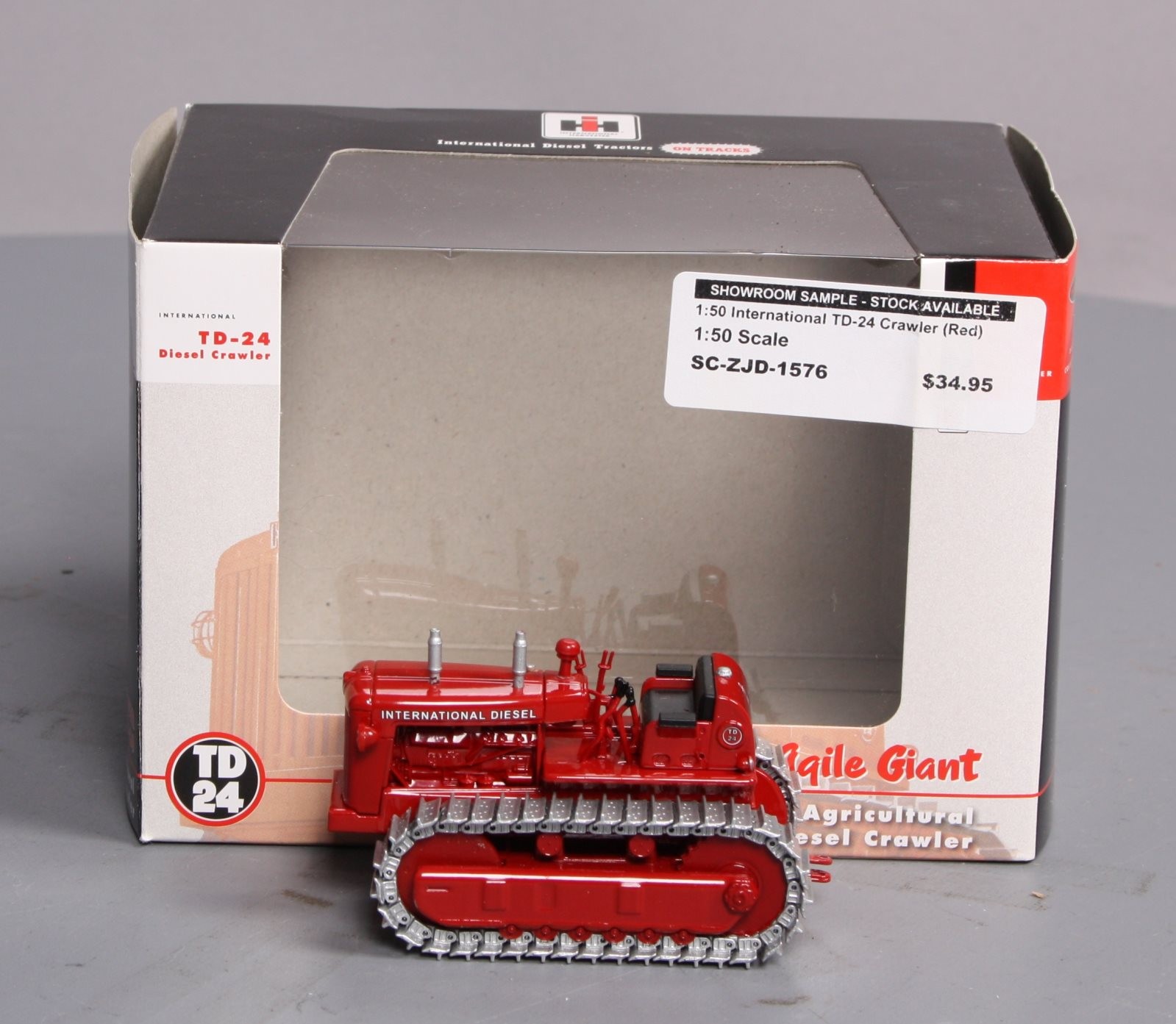 SpecCast ZJD-1576 1:50 International Harvester TD-24 Diesel Crawler (10)