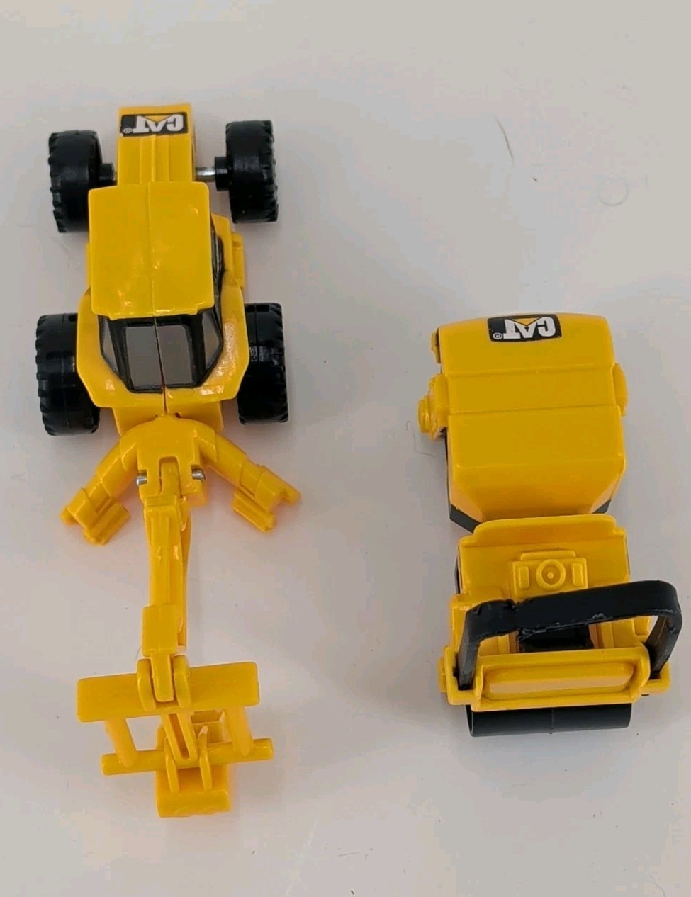 Caterpillar Mini CAT Construction Trucks Machine Plastic 3.50 in Yellow Lot of 6