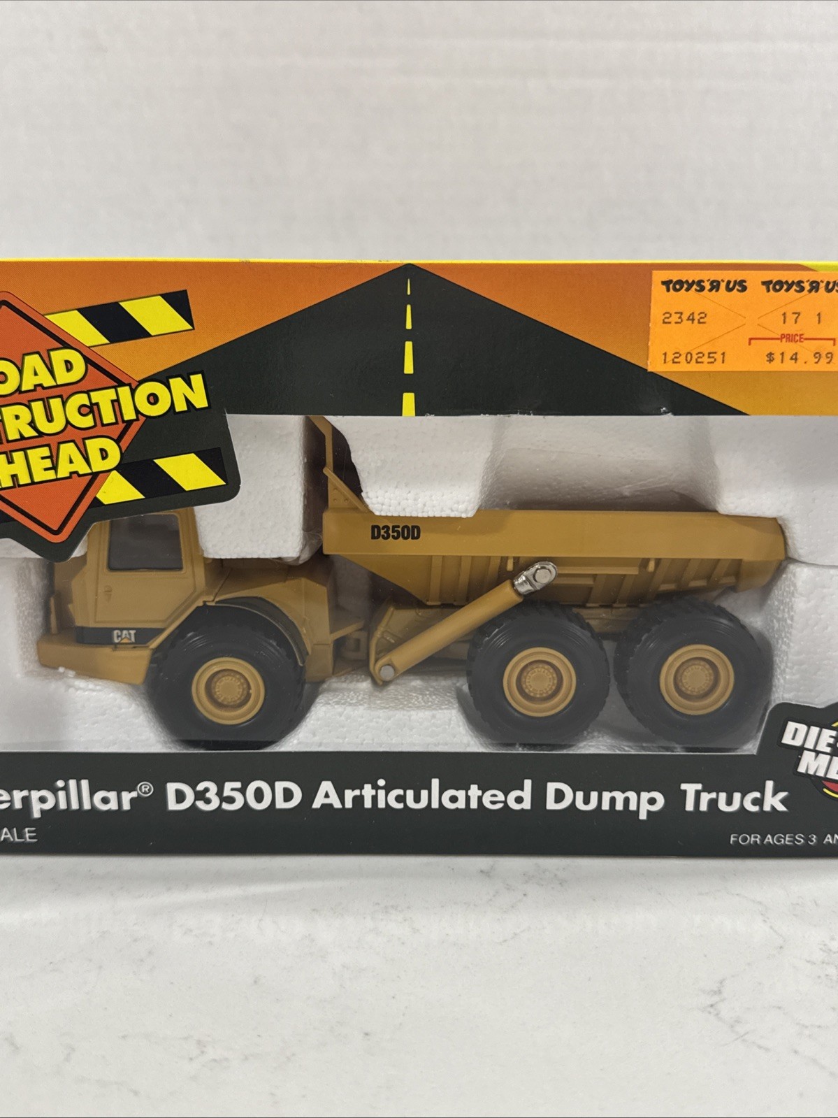Ertl 2431 • Caterpillar • CAT D350D Articulated Dump Truck • 1:50 Scale NIB
