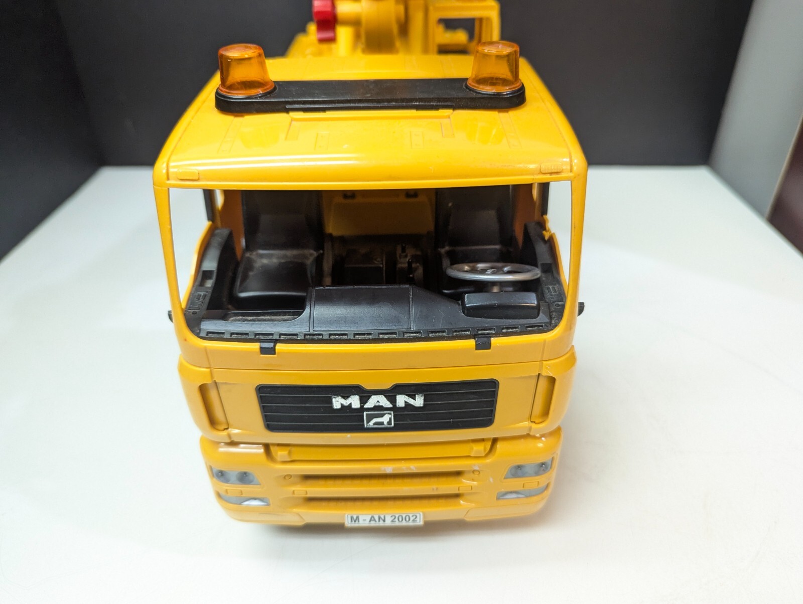 1/16 Scale Plastic BRUDER MAN YELLOW TELE-CRANE TC 4500 TGA-41.440n READ