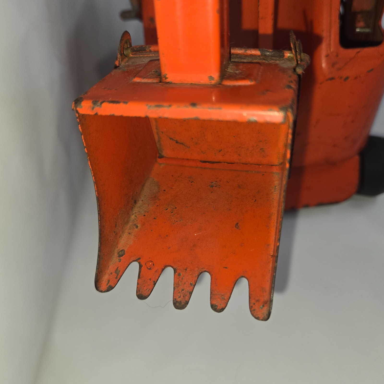Vintage Pressed Steel Structo Construction Steam Shovel Orange Top Gear Works