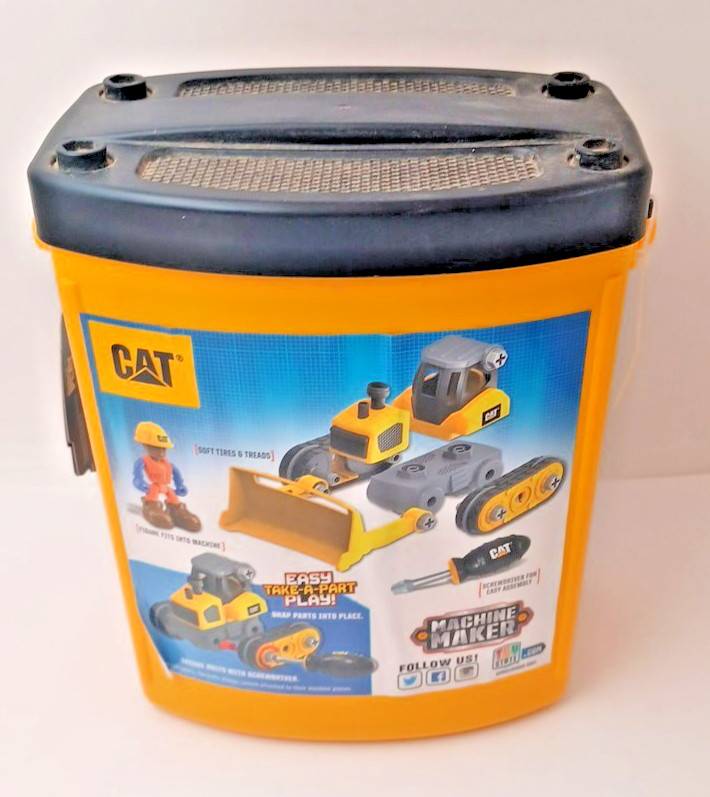 CAT Machine Maker Junior Operator Bulldozer Construction Assembly Kit Ages 3+