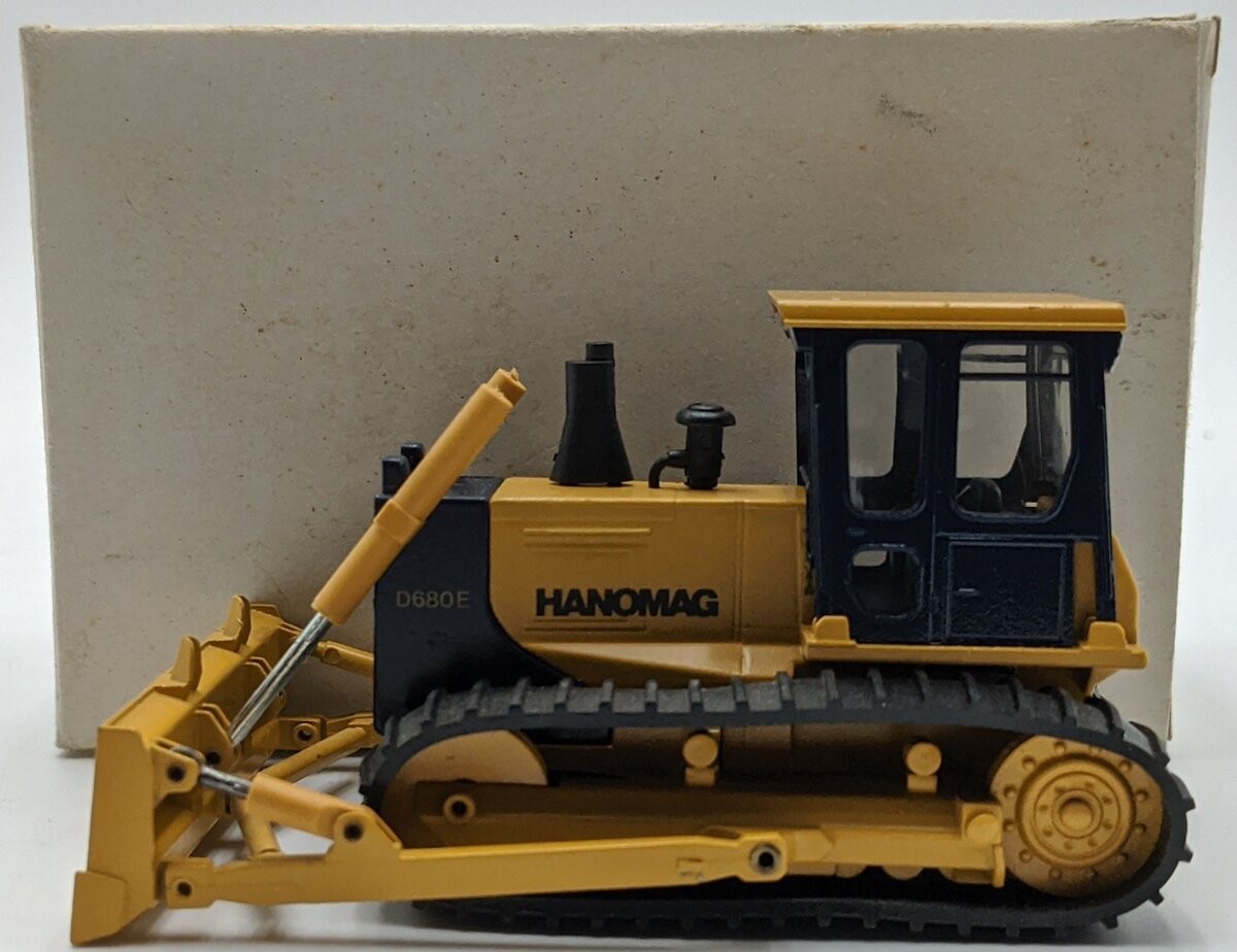 Conrad 2853 1:50 Hanomag D680E Bulldozer NIB