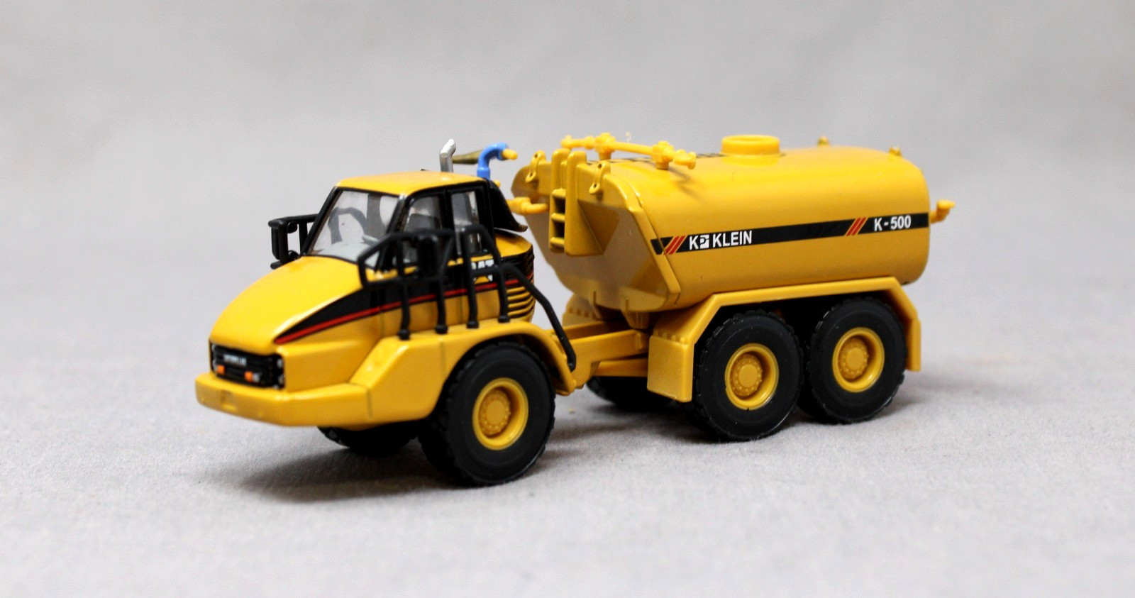 NORSCOT #55141 Caterpillar CAT 730 Articulated Truck w/Klein K-500 Water Tank C8