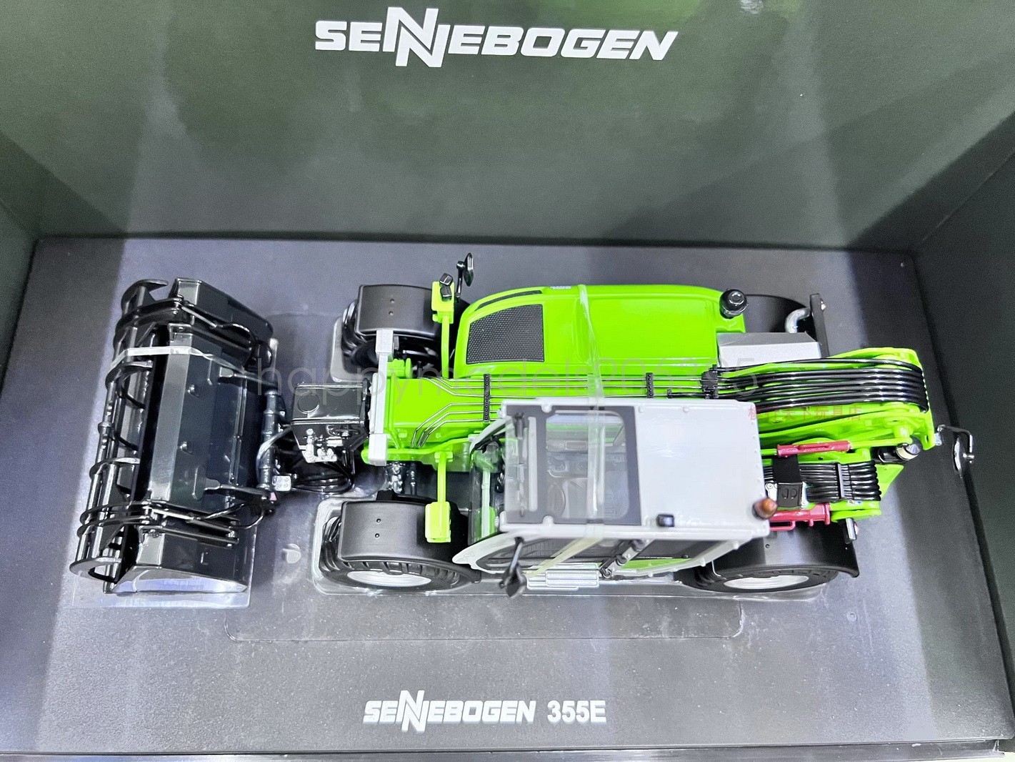 UH 1/32 Scale Sennebogen 355E Telescopic Loader Diecasr Model UH8170 Gift