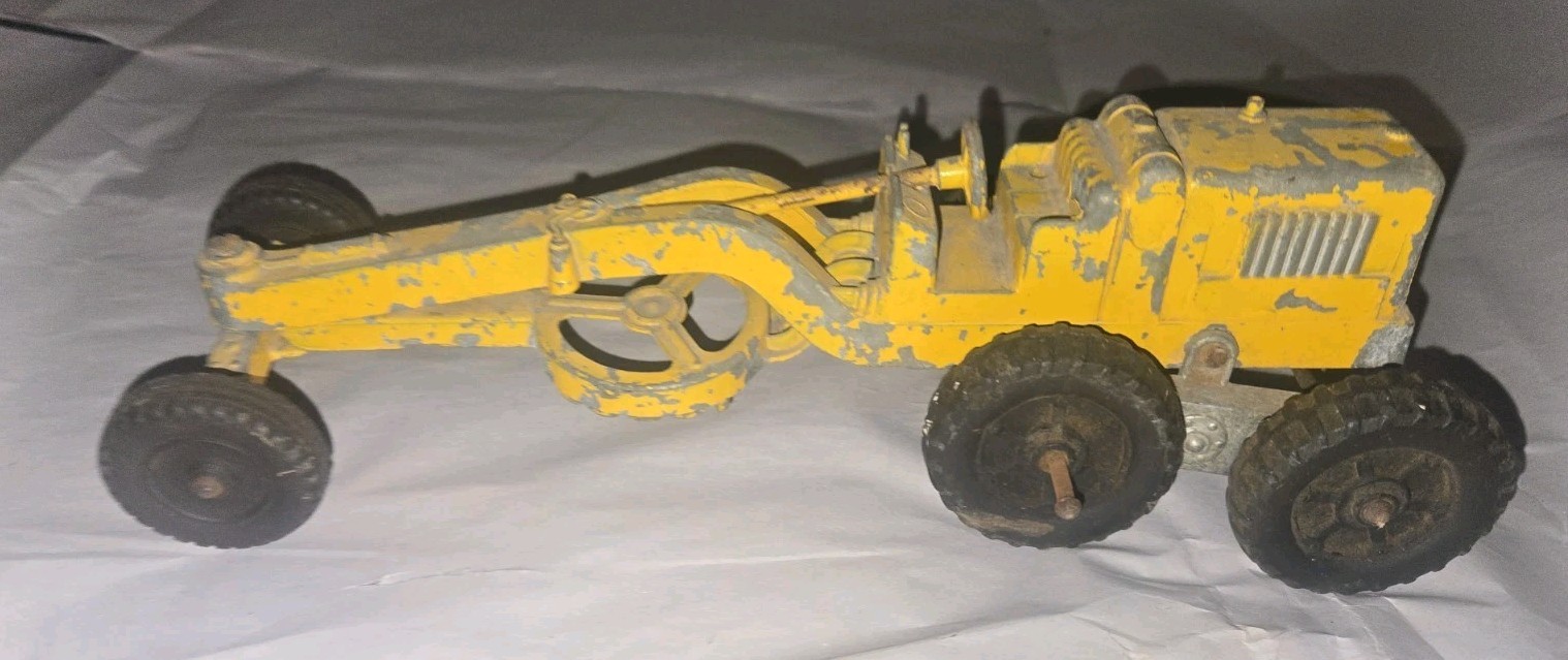Vintage Hubley 481 Kiddie Toy Die Cast Metal Road Grader no blade