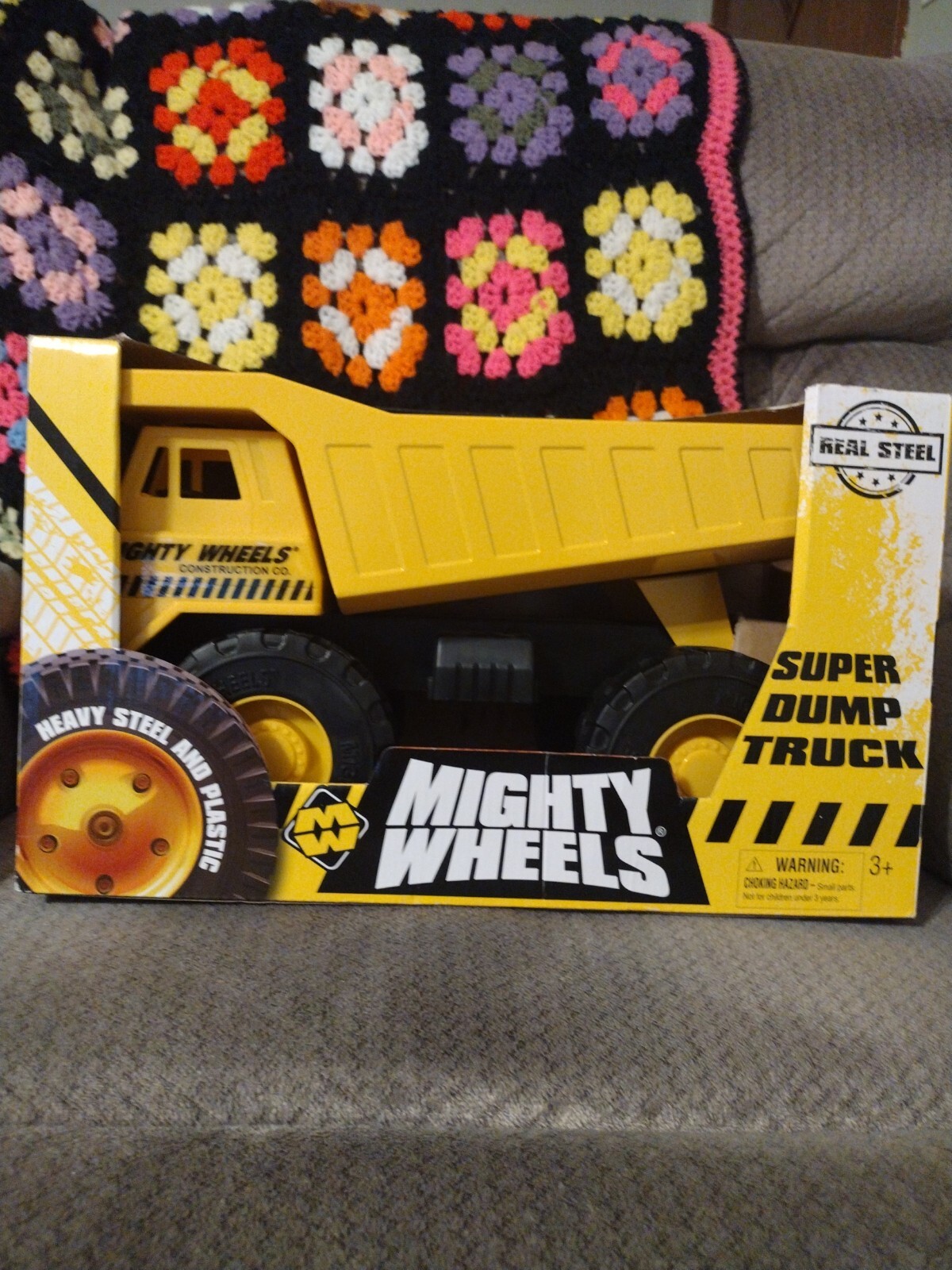 Mighty Wheels Reel Steel Super Dump Truck With Heavy Steel And Plastic