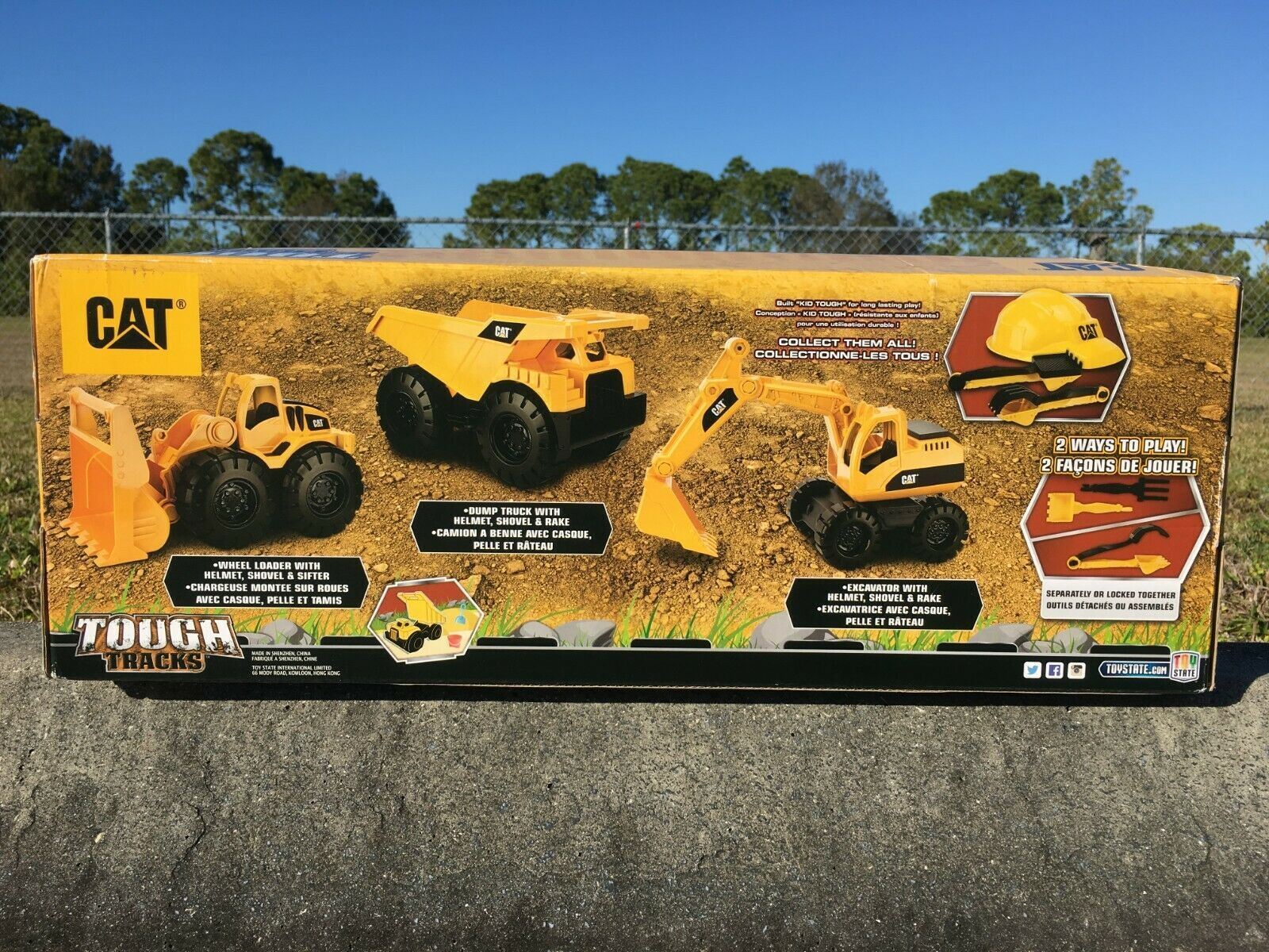 CAT Tough Tracks Construction Crew Sand Set Dump Truck 10 inch w/ Sand Tools NEW