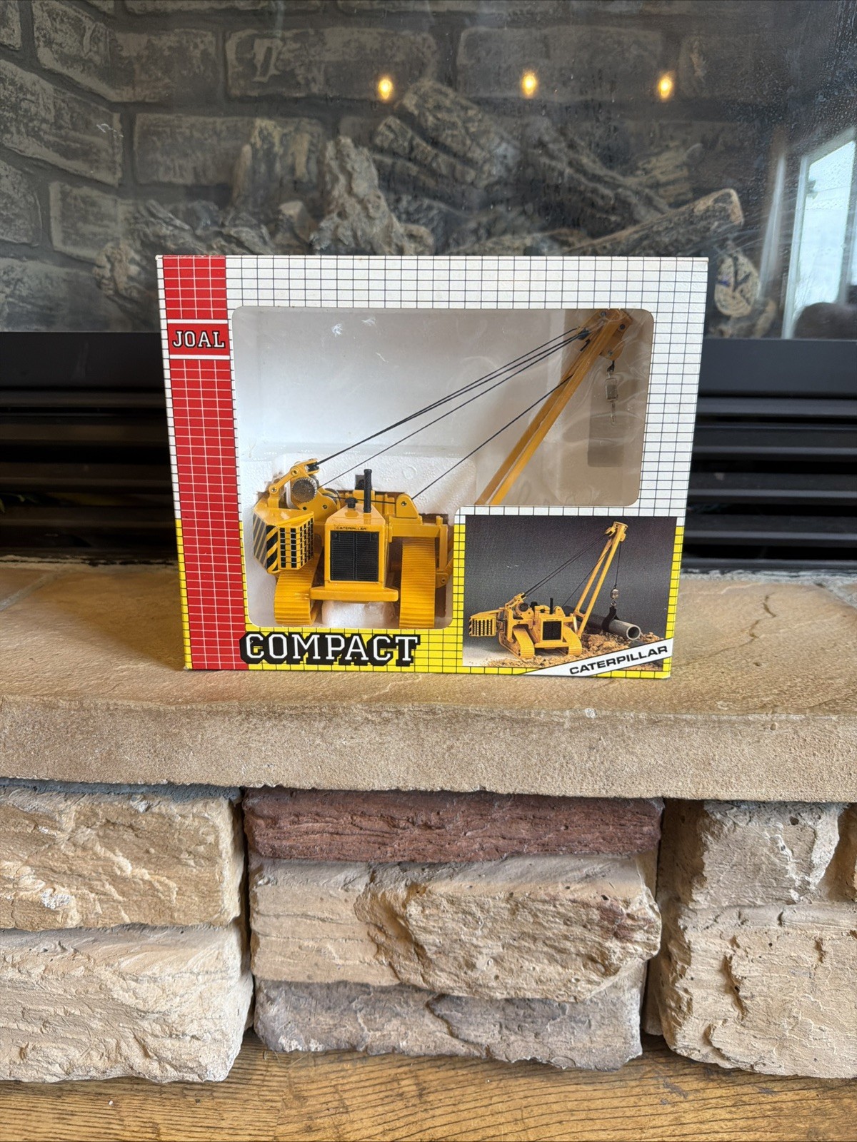 Joal Model Compact Caterpillar C-591 Diecast Pipe Layer