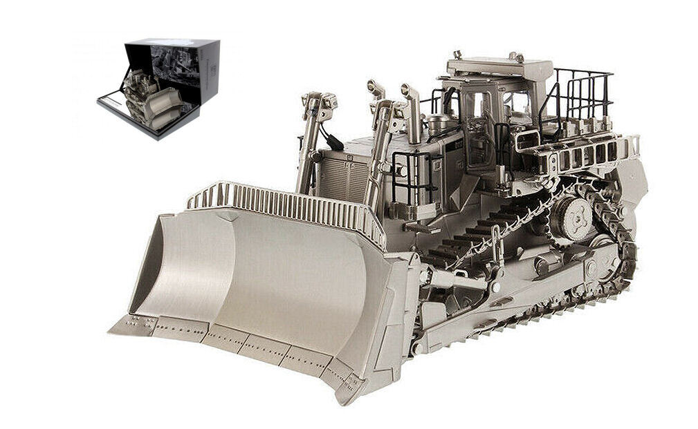 Diecast Model Bulldozer Master CAT D11T Track Type Tractor 1:50