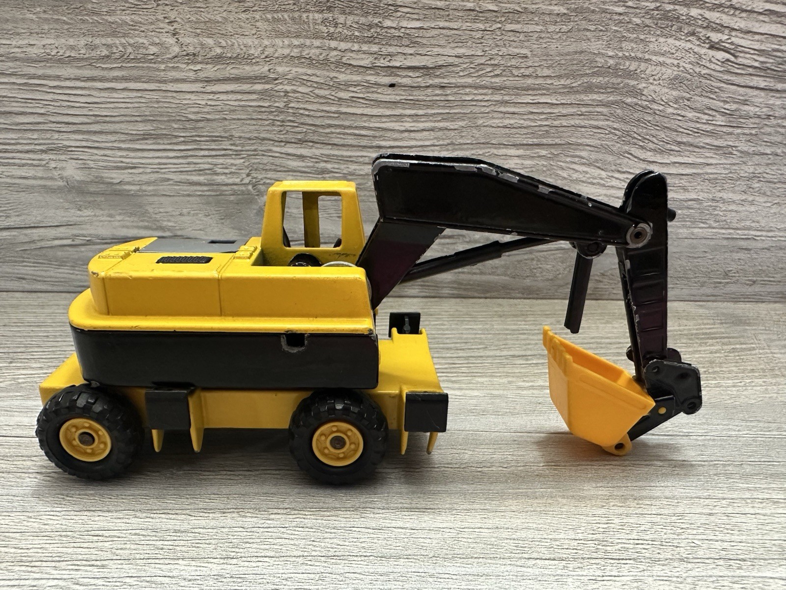DieCast And Plastic Super Movers Shovel Engine Construction Toy *Needs Work*