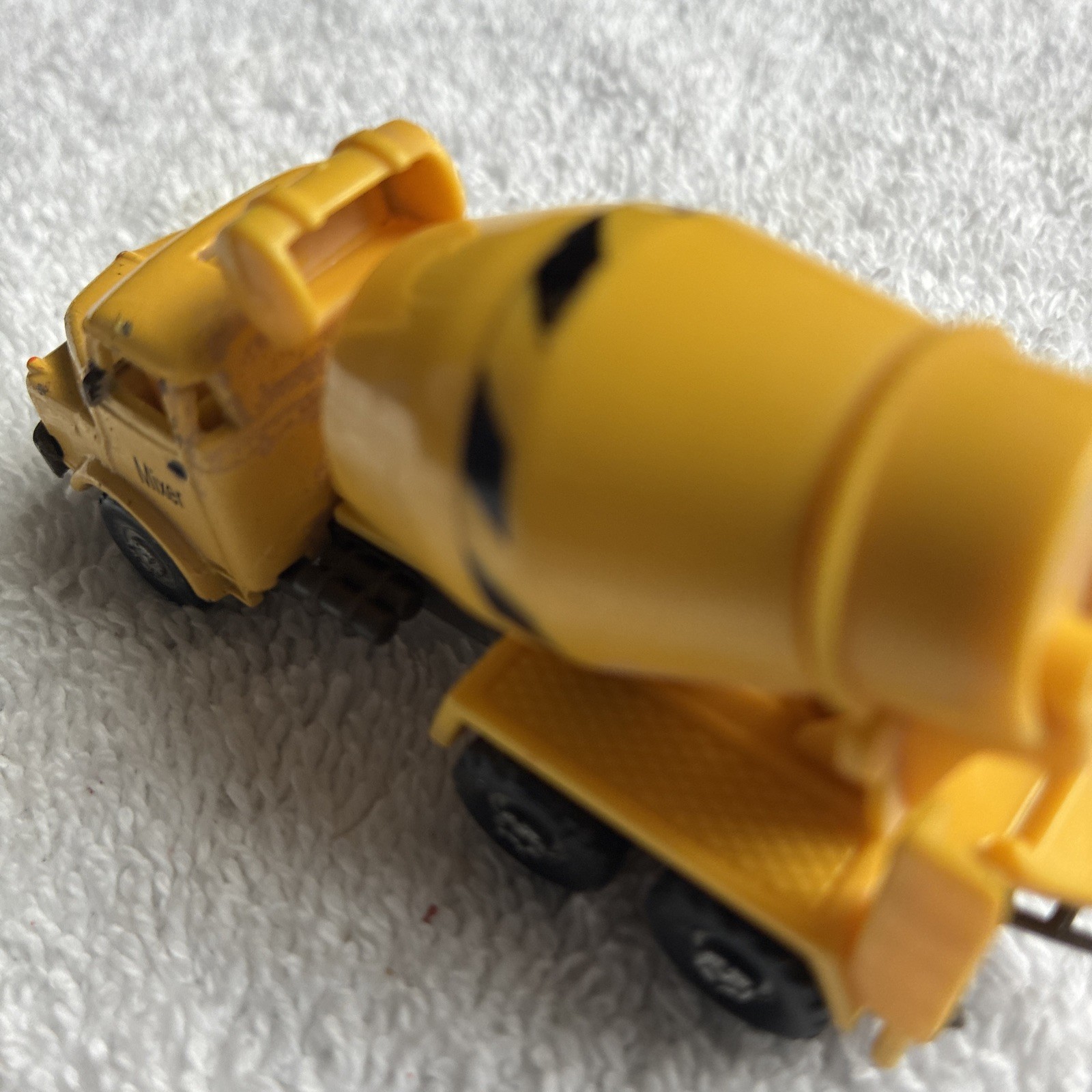 yellow 1:87 scale model cement mixer truck, manufactured by Boley or Smart