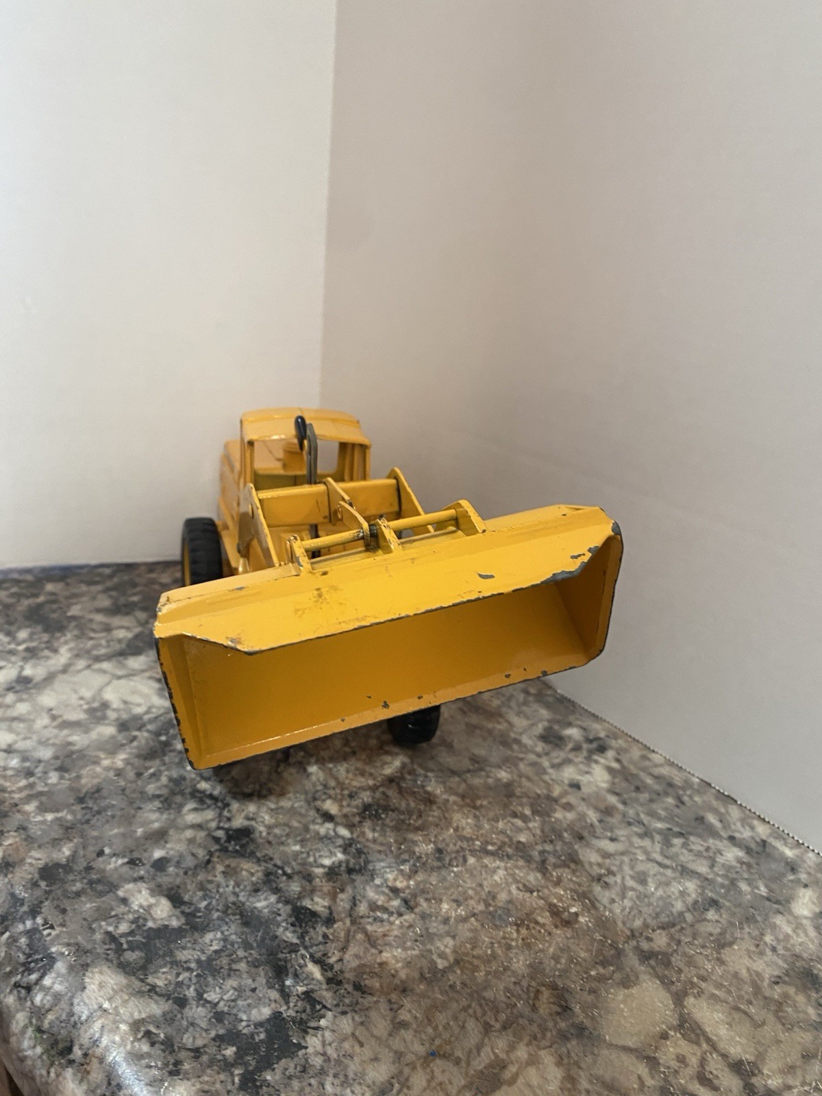 Vintage Ertl Hough Payloader International Harvester Die-Cast Front Loader