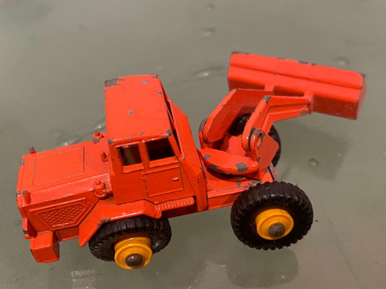 Matchbox Lesney 1965 Vtg Orange Tractor Shovel No 69-B V.2 Hatra, Box England