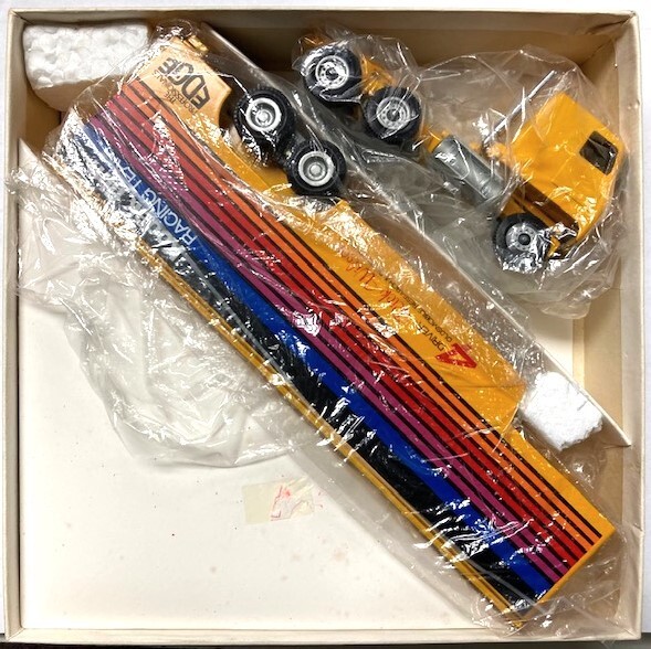 Winross 172 Kodak Film EDGE Racing Team COE 1/64 Die-cast MIB