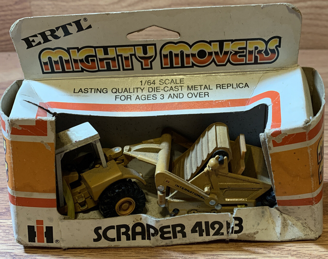 ERTL Mighty Movers SCRAPER 412B, , 1/64. DIE CAST #1855