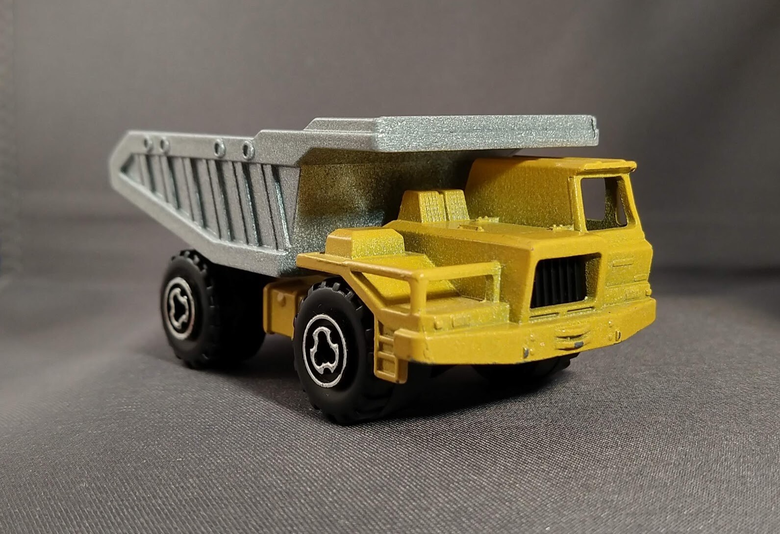 Vintage Diecast Majorette BENNE CARRIERE 1/100 Dump Truck #274 France 1980’s