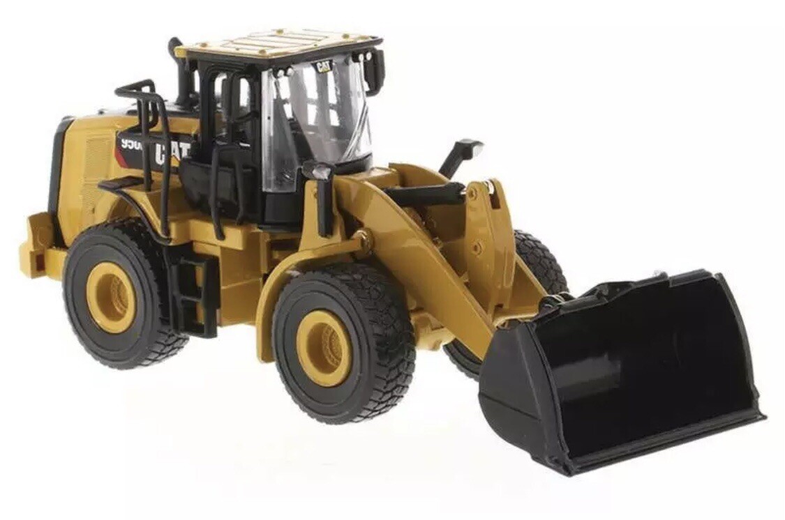 CAT Caterpillar 950 M Wheel Loader 1/64, Play & Collect by Diecast Masters 85608