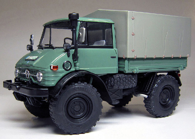 UNIMOG 406 U84 TARPAULIN 1971-1989 1:32 Scale Model Agricultural Vehicles