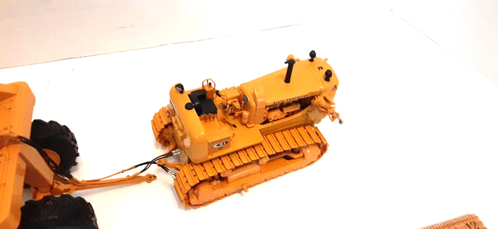 1:50 Allis-Chalmers HD-21 Crawler With Ejector Scraper By First Gear
