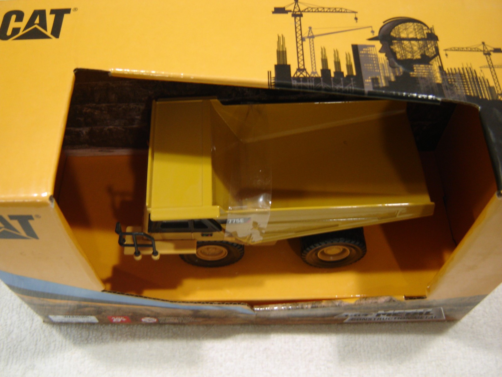 Caterpillar Cat 775E Off Highway Truck 1:64 Scale Diecast Masters