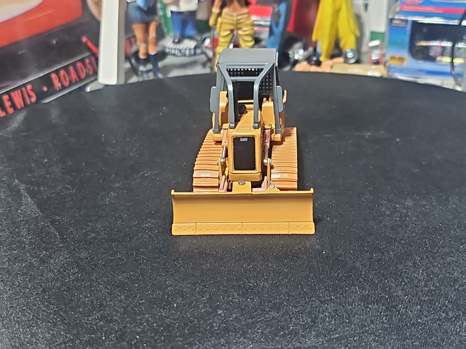 VINTAGE RARE 1/50 ERTL CASE CONSTRUCTION 650H CRAWLER VERY NICE CRAWLER