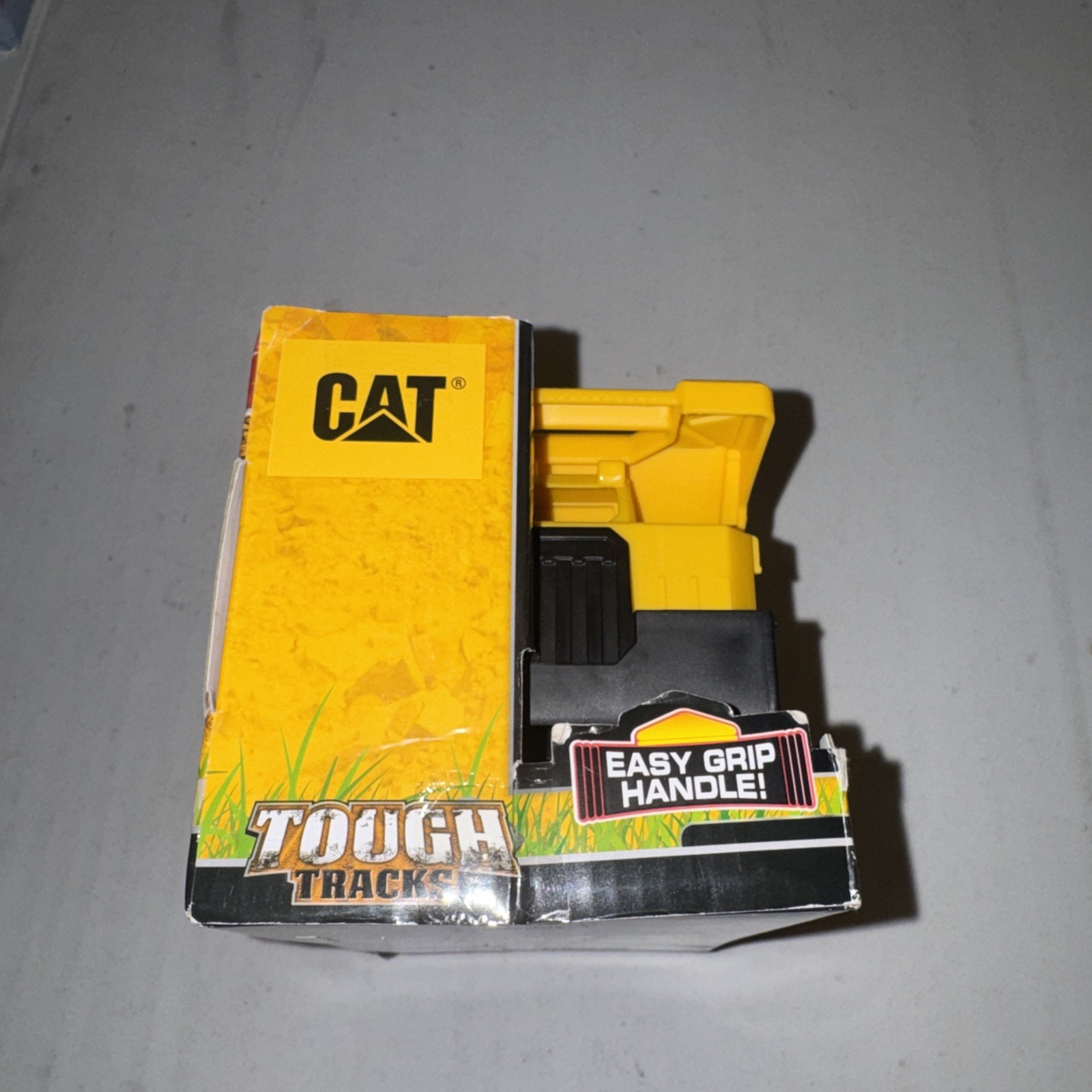 CATERPILLAR TOUGH TRACKS MACHINE TEAM EQUIPPED TO PLAY NEW FAST SHIPPING