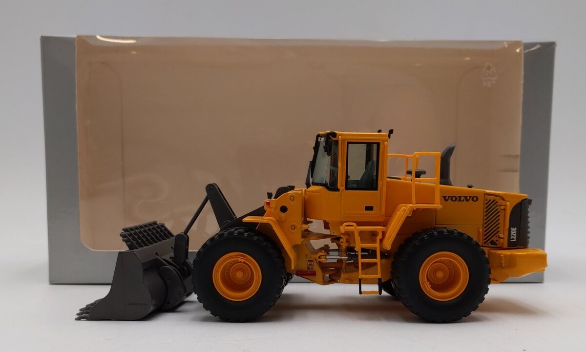Motorart 1:50 Scale Volvo L220E Wheel Loader LN/Box