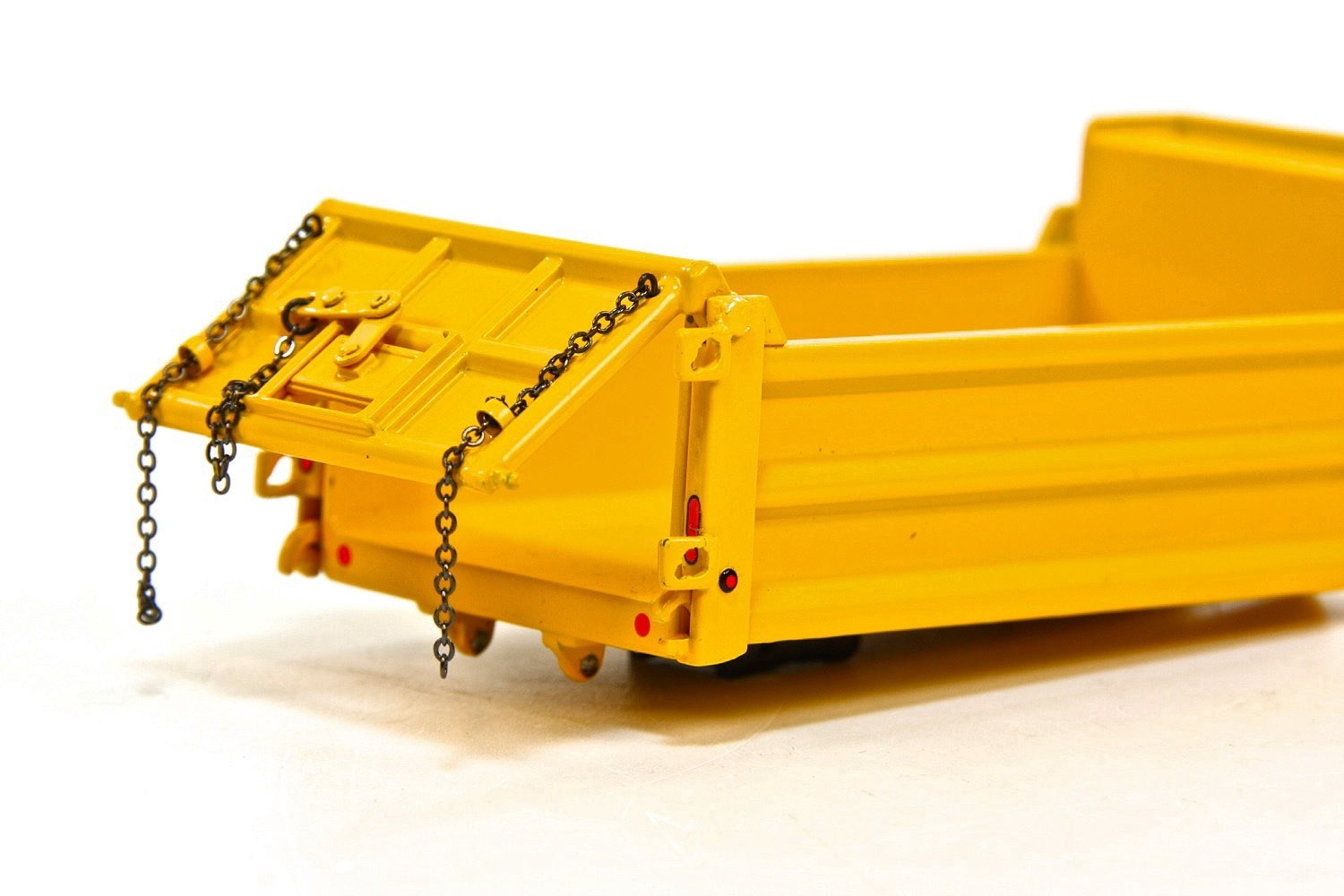 TWH / Sword SW005 Oshkosh Dump Box Truck / Trailer Load 1/50 Die-cast MIB