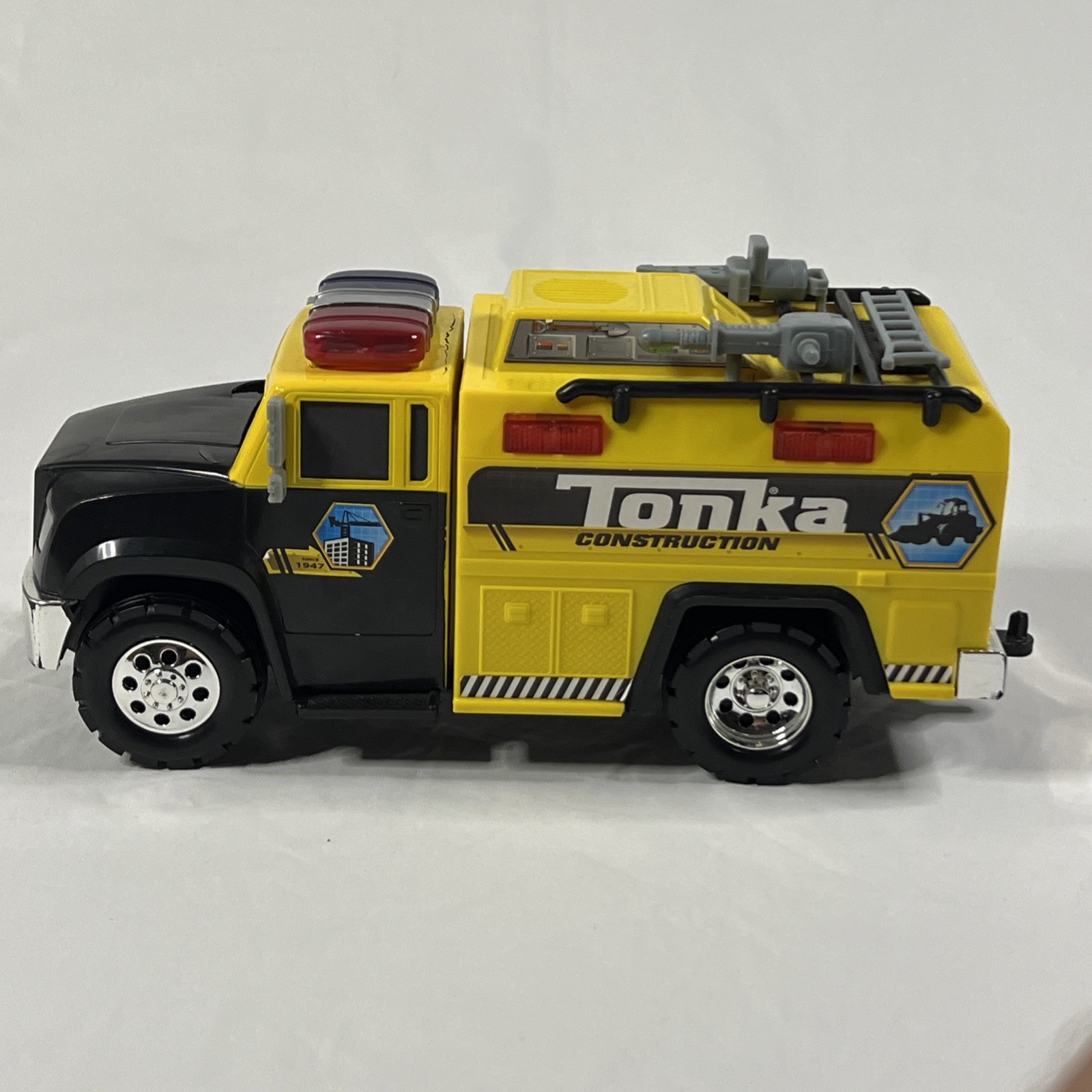 2011 Tonka construction truck with lights and sounds black front yellow back