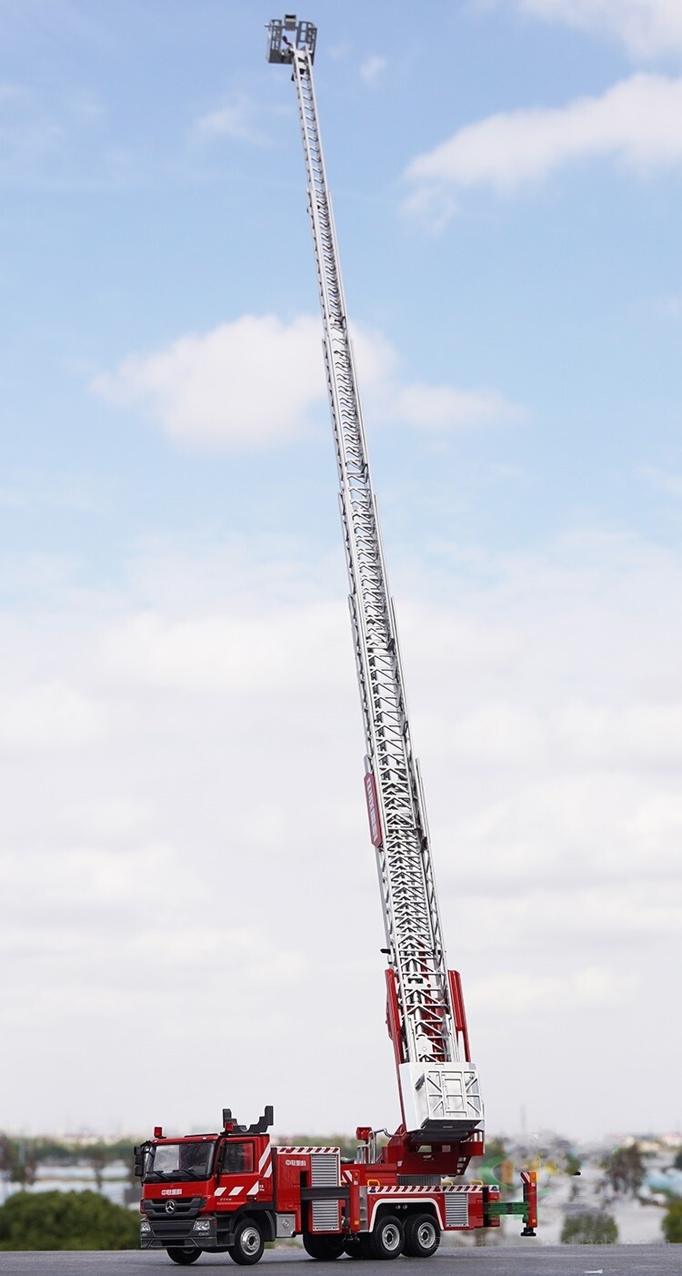 1:48 ZOOMLINE 53M AERIAL LADDER FIRE FIGHTING TRUCK Recue Vehicle Diecast Model