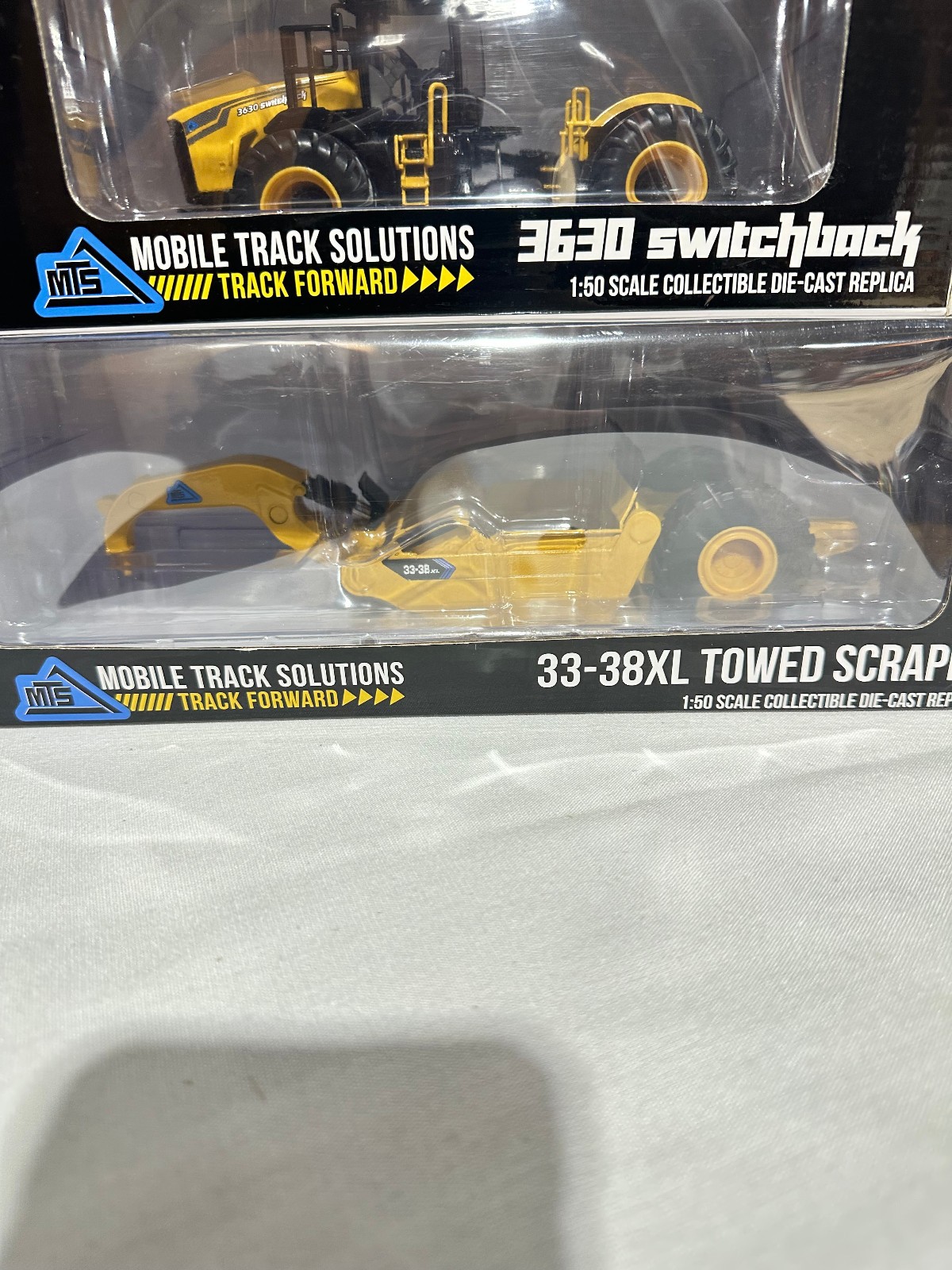 MTS 3630 Switchback/33-38XL Towed Scraper Set By SpecCast 1/50th Scale