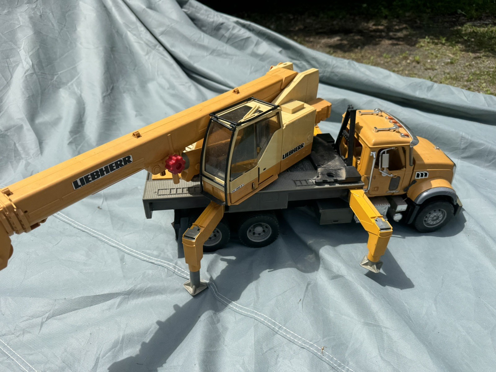 Mack Granite Liebherr Crane Truck 26” BRUDER 2818 *PARTS ONLY*