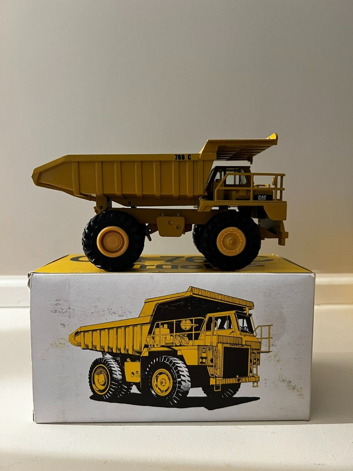 NZG Caterpillar 769C Dump Truck NO. 222 Unused Great Condition box included