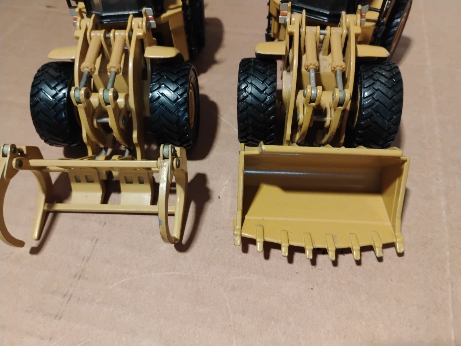 Norscot Cat Construction 1:50 Scale Vehicles Diecast Lot of 2 Log/Wheel Loaders