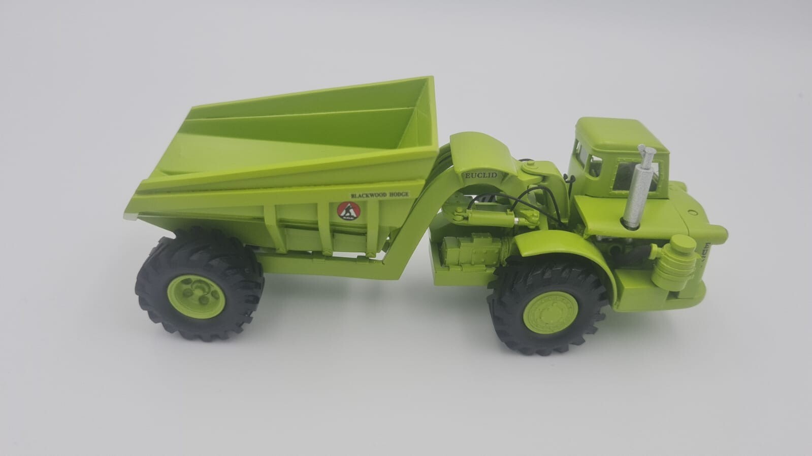 Resin 1/50 Euclid S7 Dump with Cab – Ready Made by Dan Models